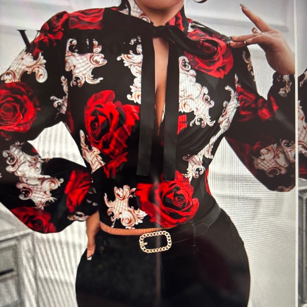 FLOWERED WAIST BLOUSE